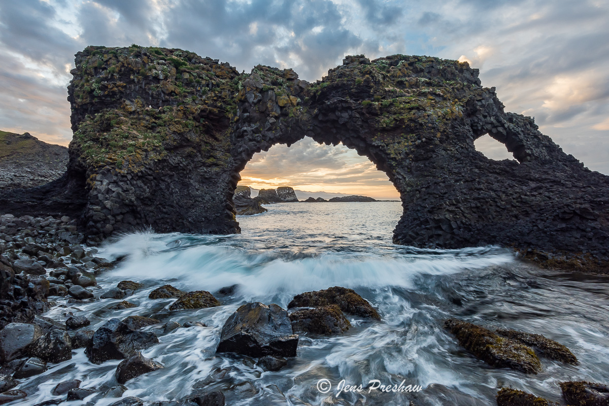 Gatklettur, Arch Rock, Arnarstapi, Stapi, Hellnar, Village, Snæfellsnes Peninsula, West Iceland, North Atlantic Ocean, Sunrise...