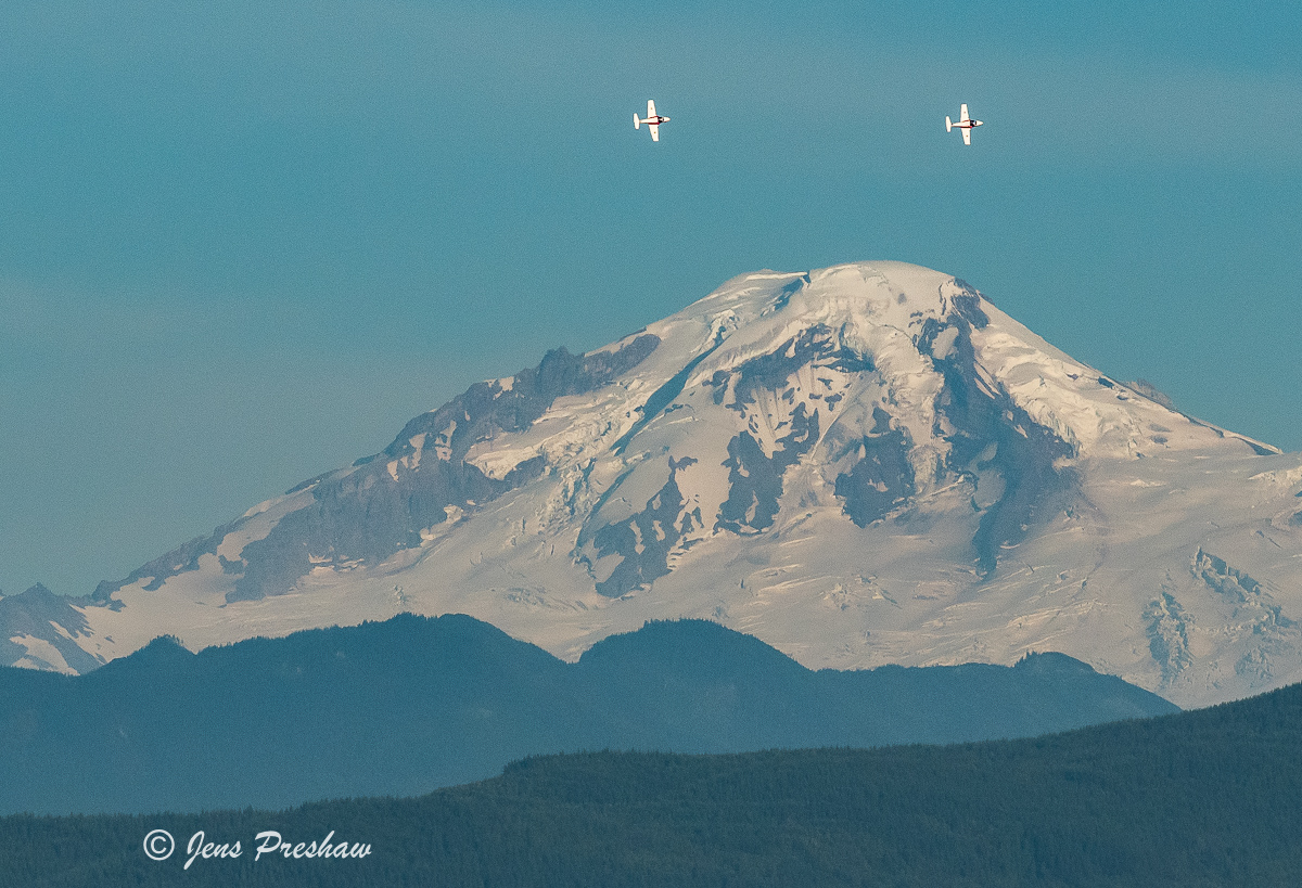 Royal Canadian Snowbirds, 431 Demonstration Squadron, Mount Baker, Abbotsford, British Columbia, Canada, Summer, Dusk, Sunset